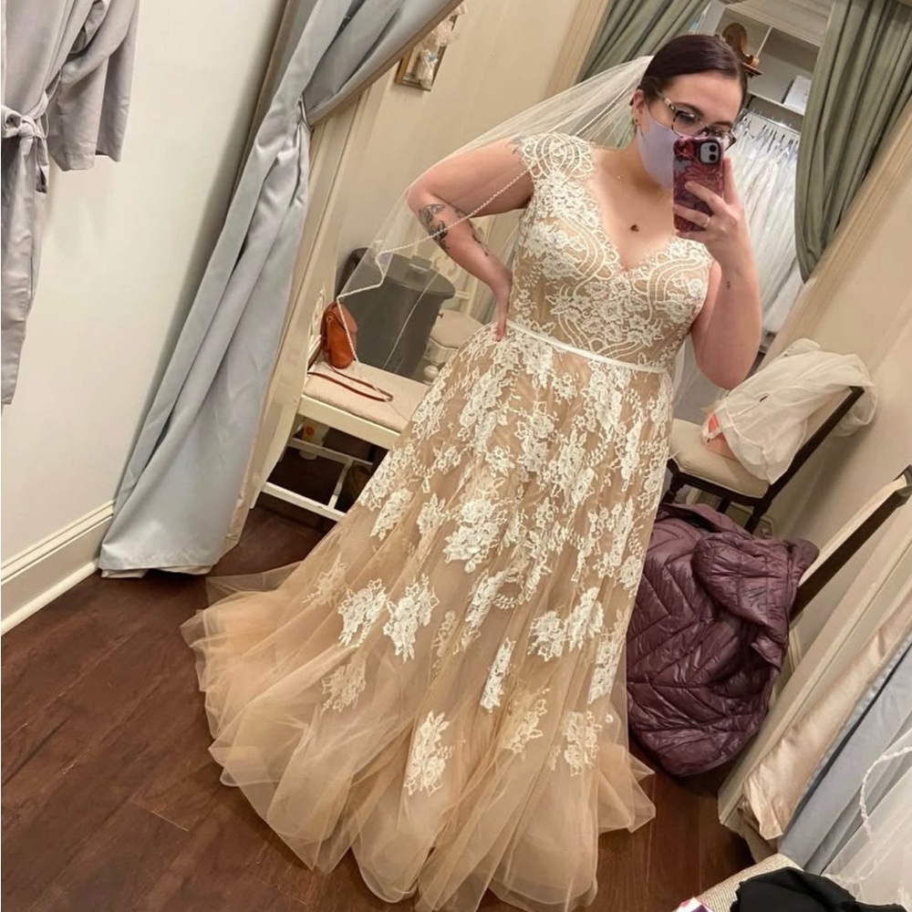 Watters Cream and White Lace Wedding Dress